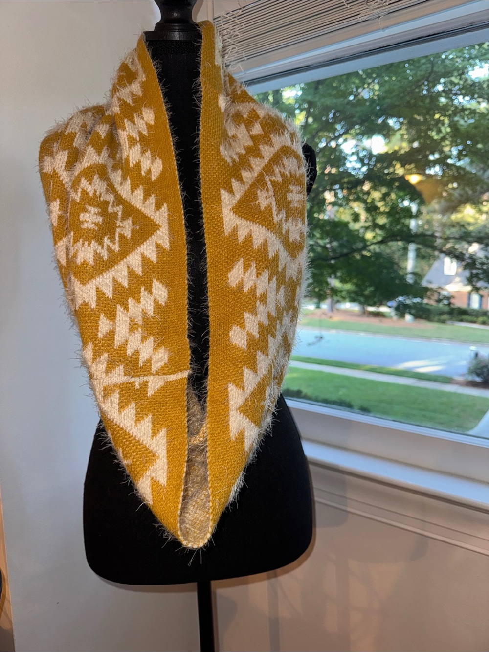 Source Unknown Mustard & Cream Geometric Knit Infinity Scarf